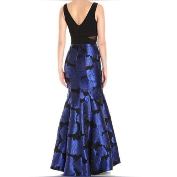 Xscape Dress. - Picture 2 of 5